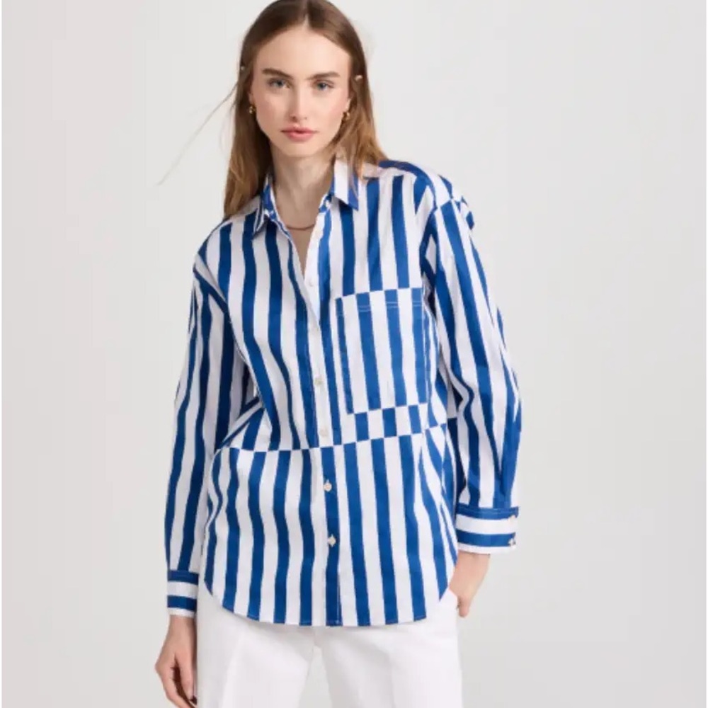AYR Blouse Buttons down shirt Size XS preowned in great condition Stretchy